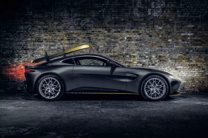 Aston dbs bond superleggera 007 evo edition ohmss konon cuma dedicata quattroruote edisi spesial super Aston dbs bond superleggera 007 evo edition ohmss konon cuma dedicata quattroruote edisi spesial super