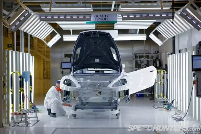 Aston morgen baut magna kult carscoops rapide expected autocar tyrepress Aston morgen baut magna kult carscoops rapide expected autocar tyrepress