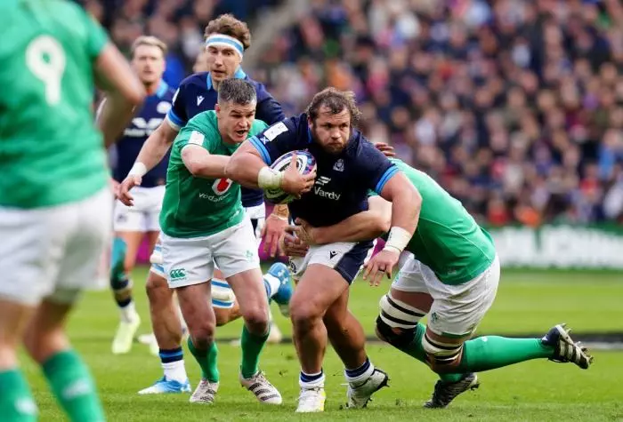 Irlanda vence escócia rugby jogo apertado