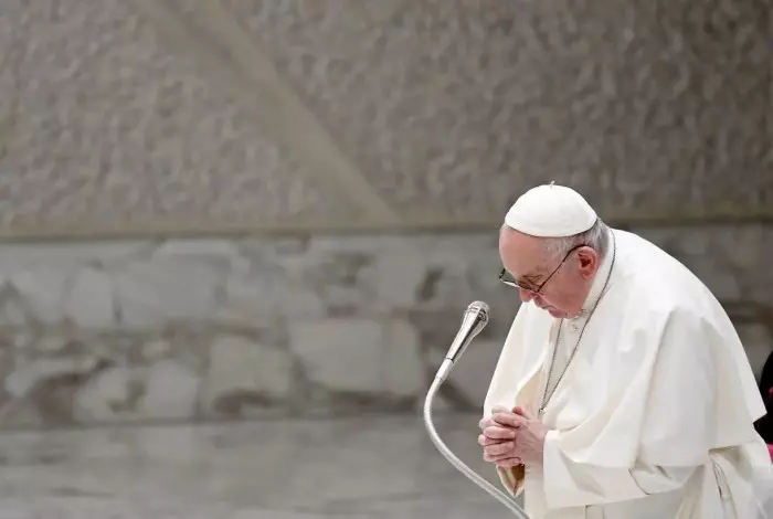 Ex-organista, estilista do papa Francisco cultua o corpo e só veste ... Ex-organista, estilista do papa Francisco cultua o corpo e só veste ...