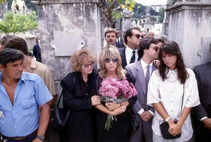 O segredo que Celina esconde de Odete Roitman vem à tona em cena ... O segredo que Celina esconde de Odete Roitman vem à tona em cena ...