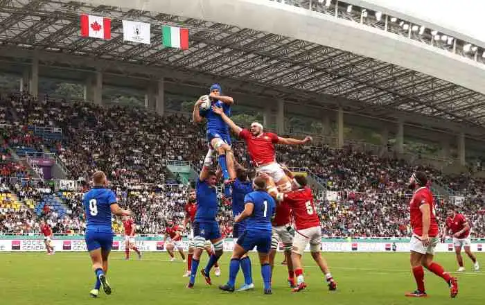 Lineout thighs tape taping Why do rugby players have big thighs?