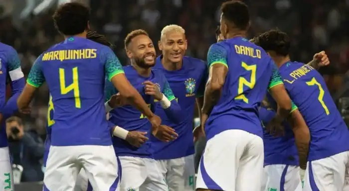 Que horas começa o jogo do Brasil hoje x Camarões na Globo pela Copa do ...