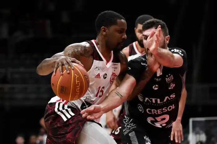 Basquete de volta ao Maracanãzinho com vitória do Flamengo - Fim de Jogo Do Cristo ao Maracanãzinho, seleção italiana se rende ao Brasil: