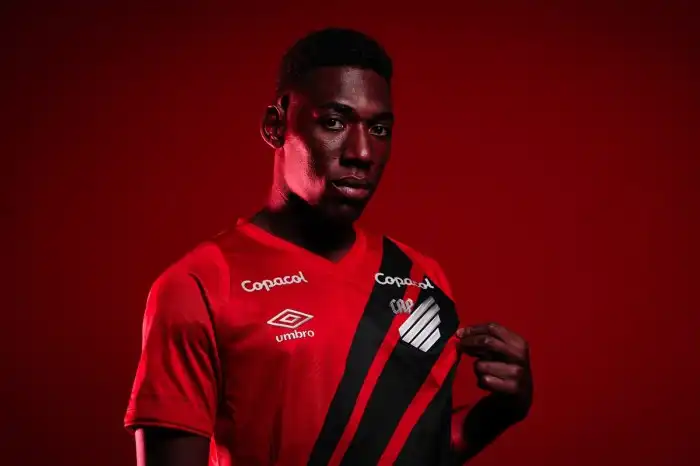 Léo Pelé: “Trabalhar mais para consertar o que não deu certo” Léo Pelé: “Trabalhar mais para consertar o que não deu certo”