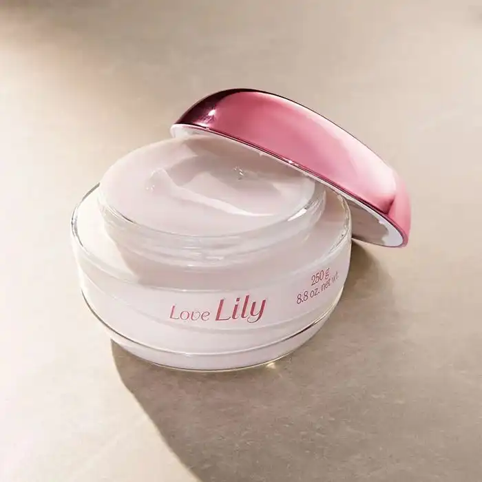 Creme Hidratante Acetinado Love Lily, 250g | O Boticário Creme Hidratante Acetinado Love Lily, 250g | O Boticário