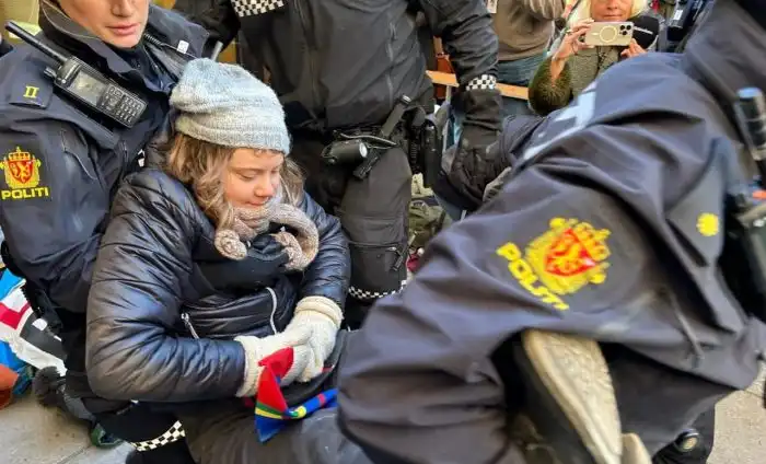 Russia Invites Climate Activist Greta Thunberg to Speak in Parliament ... Russia Invites Climate Activist Greta Thunberg to Speak in Parliament ...