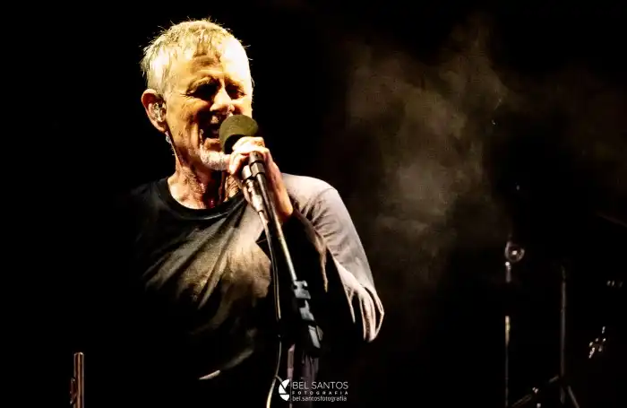 Ritchie celebra 40 anos de menina veneno em Curitiba - VR News Ritchie celebra 40 anos de menina veneno em Curitiba - VR News
