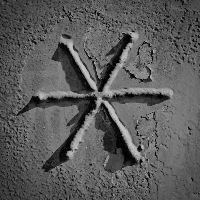 Breve historia del asterisco - La piedra de Sísifo Breve historia del asterisco - La piedra de Sísifo
