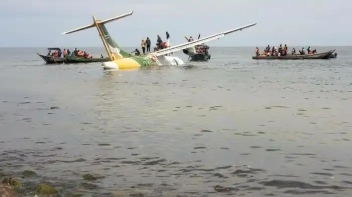 Acidente: Avião cai em lago na Tanzânia e deixa 19 mortos Acidente: Avião cai em lago na Tanzânia e deixa 19 mortos