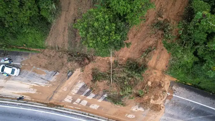 BR-277 foi liberada parcialmente na tarde desta quarta-feira | Agência ... BR-277 foi liberada parcialmente na tarde desta quarta-feira | Agência ...