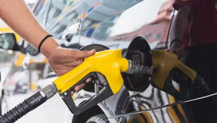 Petrobras reduz gasolina e aumenta diesel; Minério cai mais de 3% ... Petrobras Reduz Gasolina