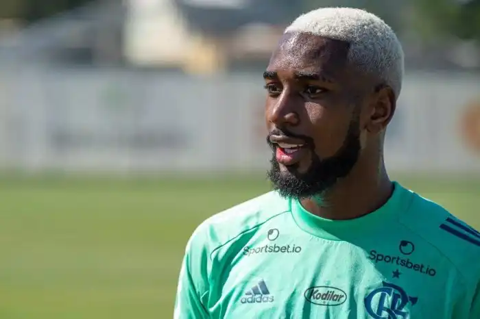 Barcelona tem acordo para contratar Gerson, diz jornalista | OneFootball Barcelona tem acordo para contratar Gerson, diz jornalista | OneFootball