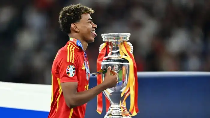 Quién es Lamine Yamal, el jugador más joven en anotar un gol para la ... La Argentina de Messi contra la España de Lamine Yamal: ¿quién ganaría la Finalissima entre las dos mejores selecciones del mundo?
