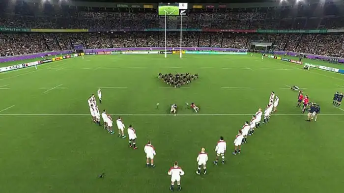How many rugby clubs are there in the world?
