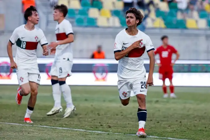 Rodrigo Mora, do FC Porto B, faz história no futebol português Rodrigo Mora, do FC Porto B, faz história no futebol português
