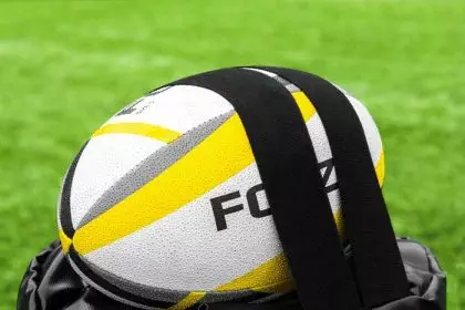 Can you rugby tackle in mma