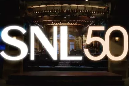 Scarlett Jonhansson Goes Pantsless in See-Through Skirt on 'SNL'