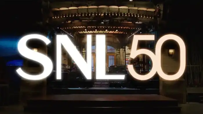 Scarlett Jonhansson Goes Pantsless in See-Through Skirt on 'SNL'