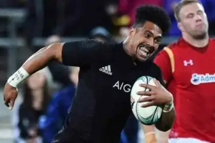 Why don t rugby wear helmets?