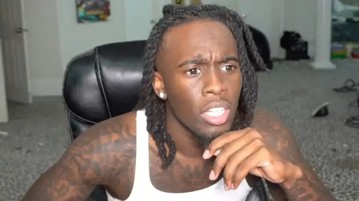 Kai Cenat lost it on stream when Nicki Minaj texted him | ONE Esports