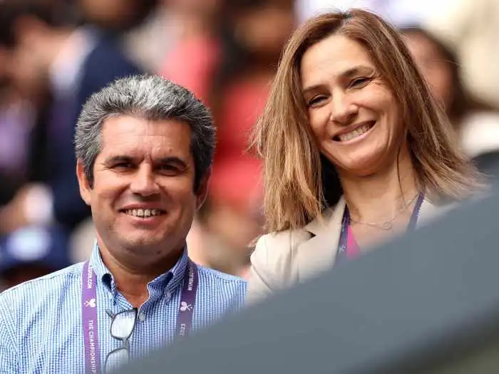 La quête épique de Carlos Alcaraz et de l'entraîneur Ferrero pour la suprématie sur terre battue.