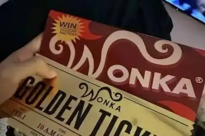Ticket Bilhete Dourado Willy Wonka: A Fantástica Fábrica de Chocolate ...
